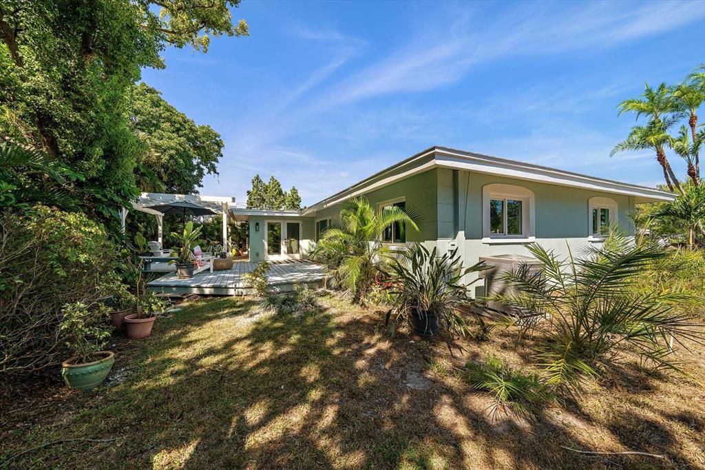 На продажу: $1,150,000 (3 спален, 2 ванн, 2050 Квадратных фут)