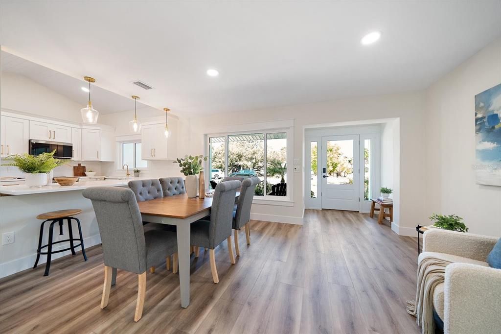 На продажу: $1,150,000 (3 спален, 2 ванн, 2050 Квадратных фут)