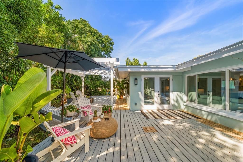 На продажу: $1,150,000 (3 спален, 2 ванн, 2050 Квадратных фут)