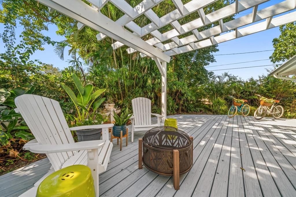 На продажу: $1,150,000 (3 спален, 2 ванн, 2050 Квадратных фут)