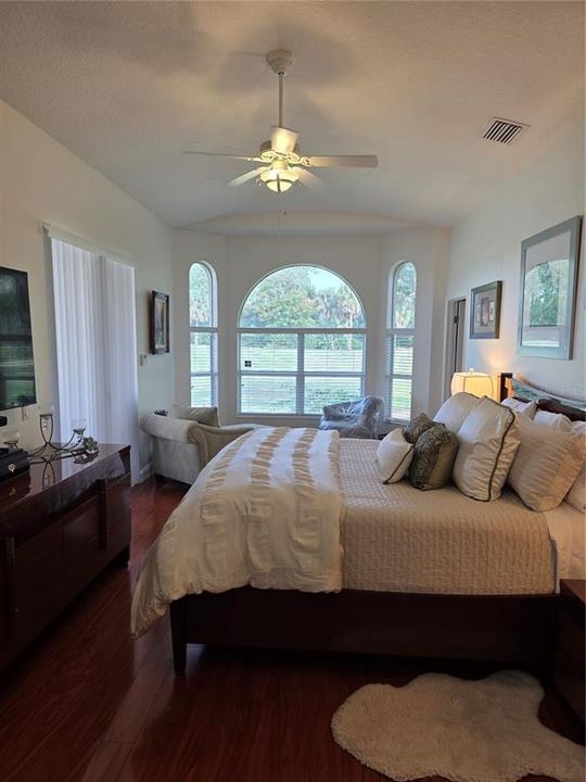 For Rent: $2,495 (2 beds, 2 baths, 1814 Square Feet)