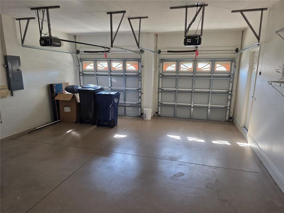 For Rent: $2,495 (2 beds, 2 baths, 1814 Square Feet)