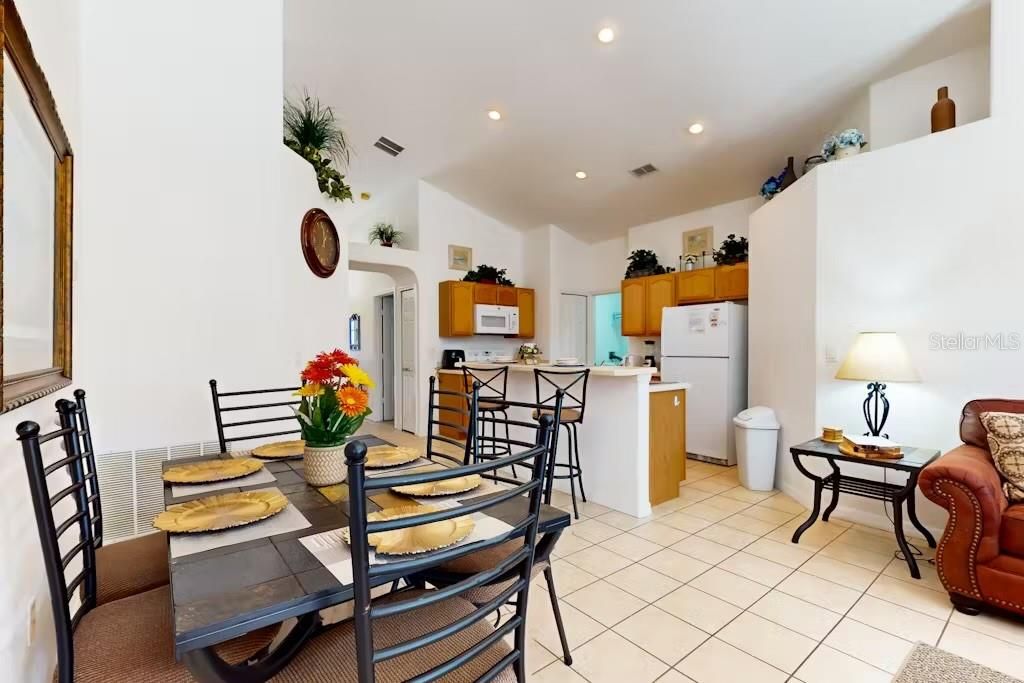 For Rent: $2,700 (3 beds, 2 baths, 1412 Square Feet)