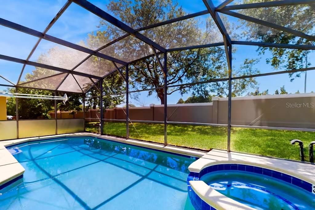 For Rent: $2,700 (3 beds, 2 baths, 1412 Square Feet)