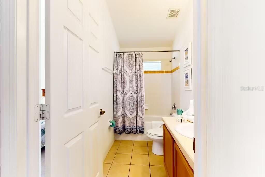 For Rent: $2,700 (3 beds, 2 baths, 1412 Square Feet)