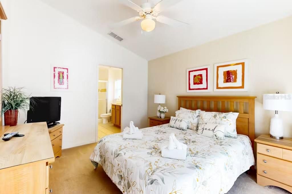 For Rent: $2,700 (3 beds, 2 baths, 1412 Square Feet)