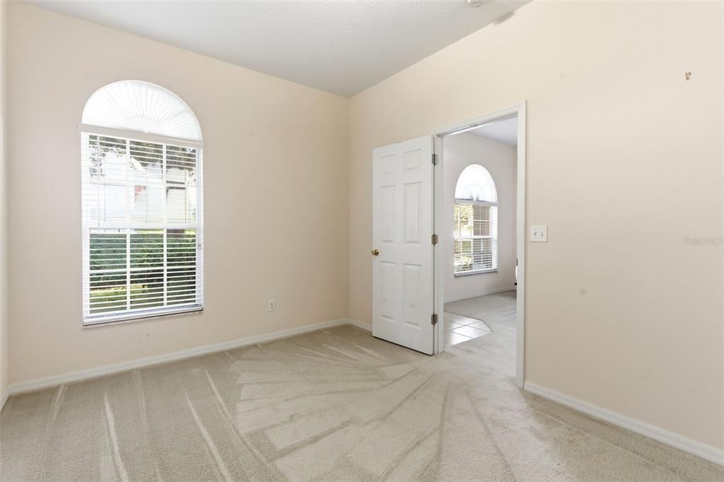 En Venta: $415,000 (4 camas, 2 baños, 2236 Pies cuadrados)