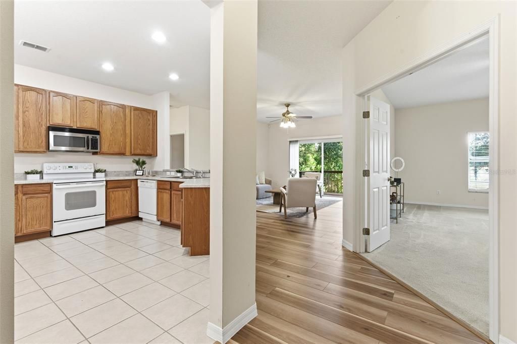 En Venta: $415,000 (4 camas, 2 baños, 2236 Pies cuadrados)