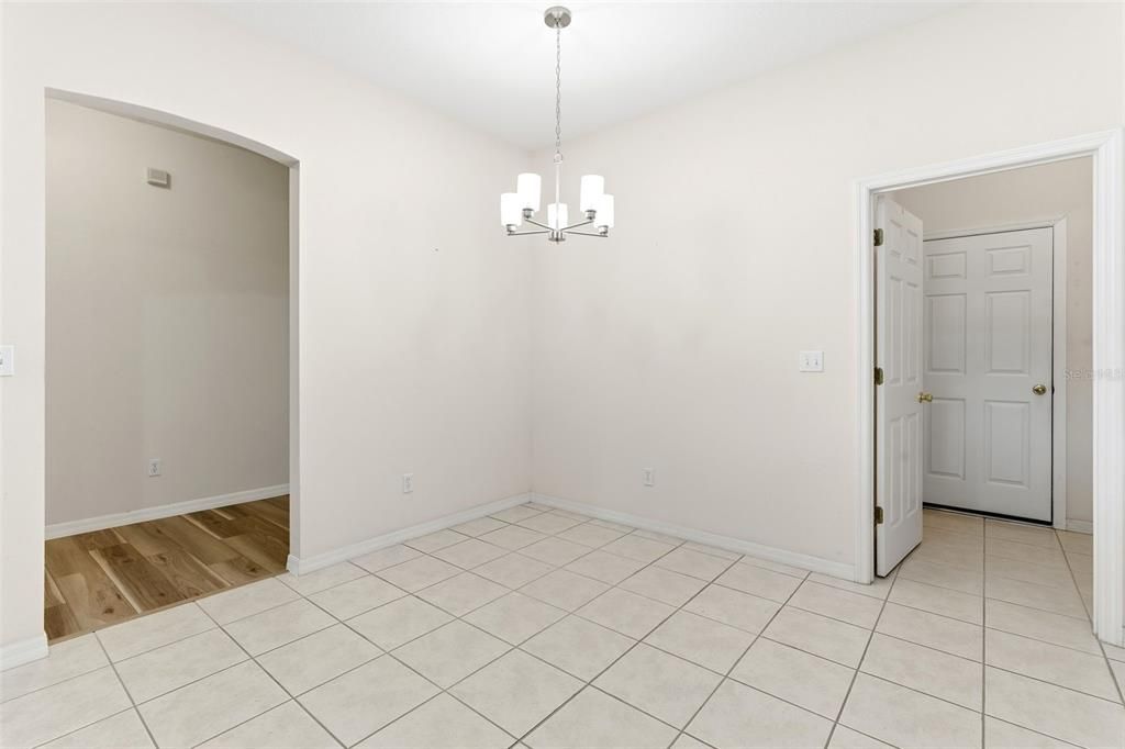 En Venta: $415,000 (4 camas, 2 baños, 2236 Pies cuadrados)