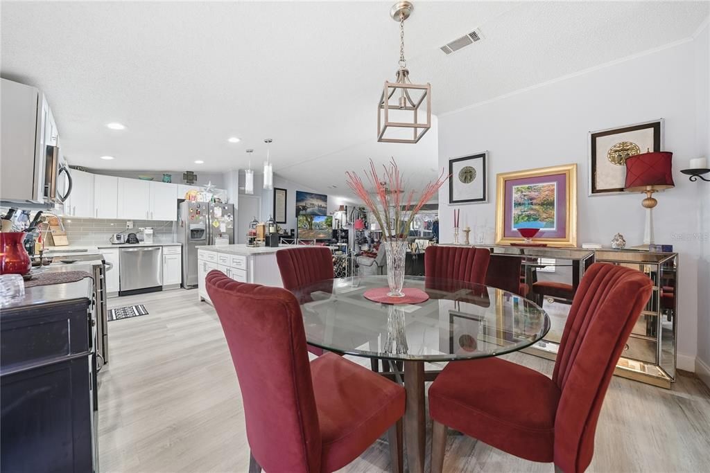 Active With Contract: $279,000 (4 beds, 2 baths, 1782 Square Feet)