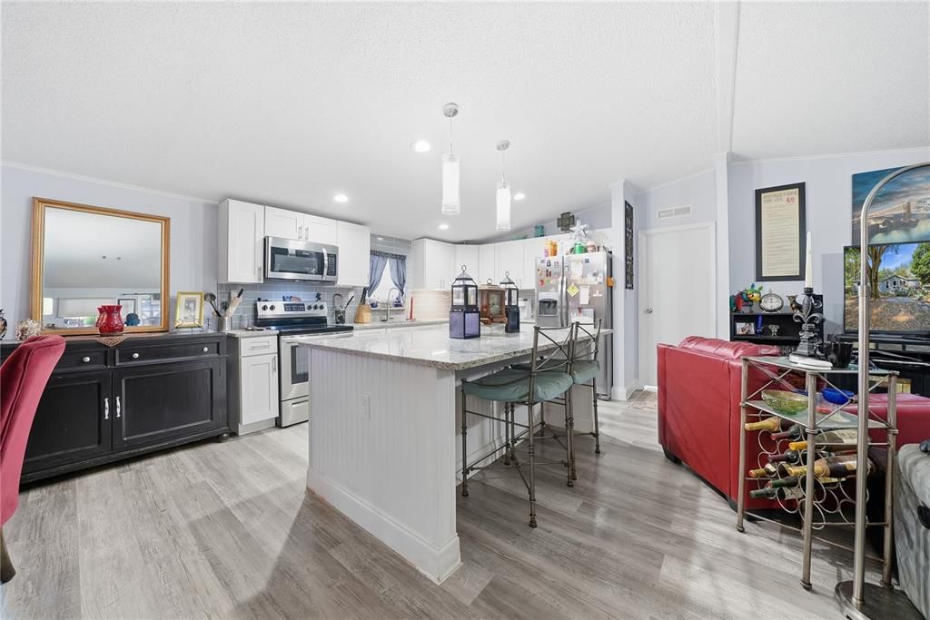 Active With Contract: $279,000 (4 beds, 2 baths, 1782 Square Feet)