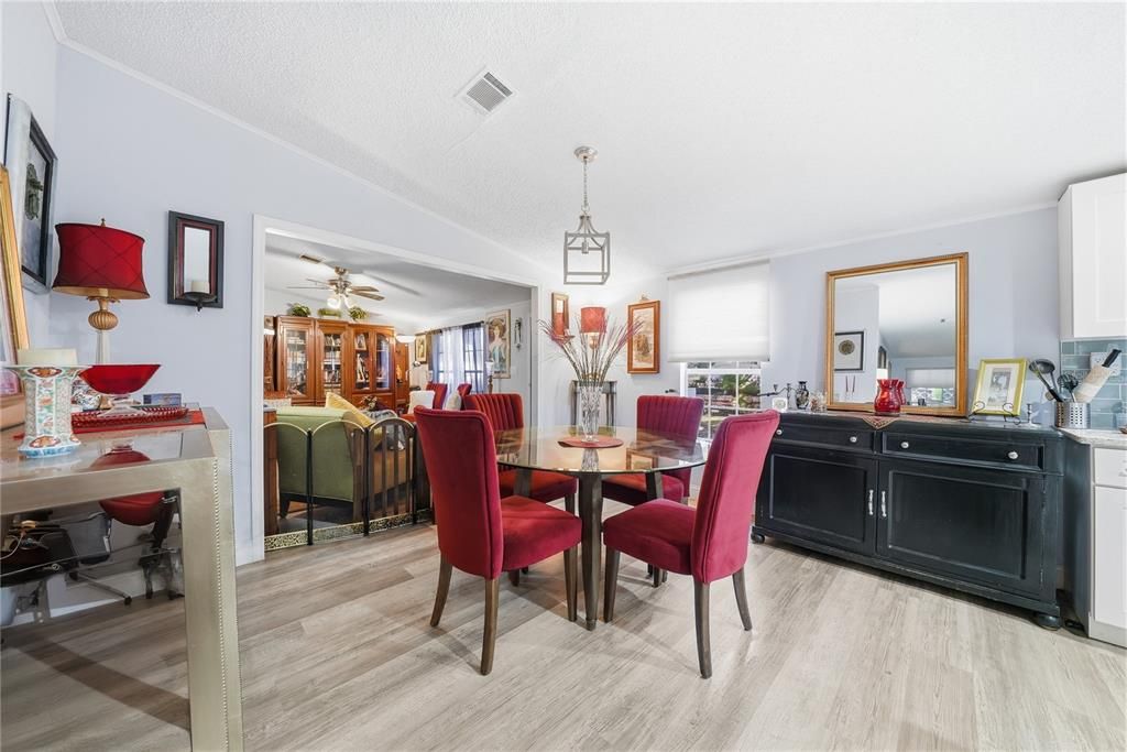 Active With Contract: $279,000 (4 beds, 2 baths, 1782 Square Feet)