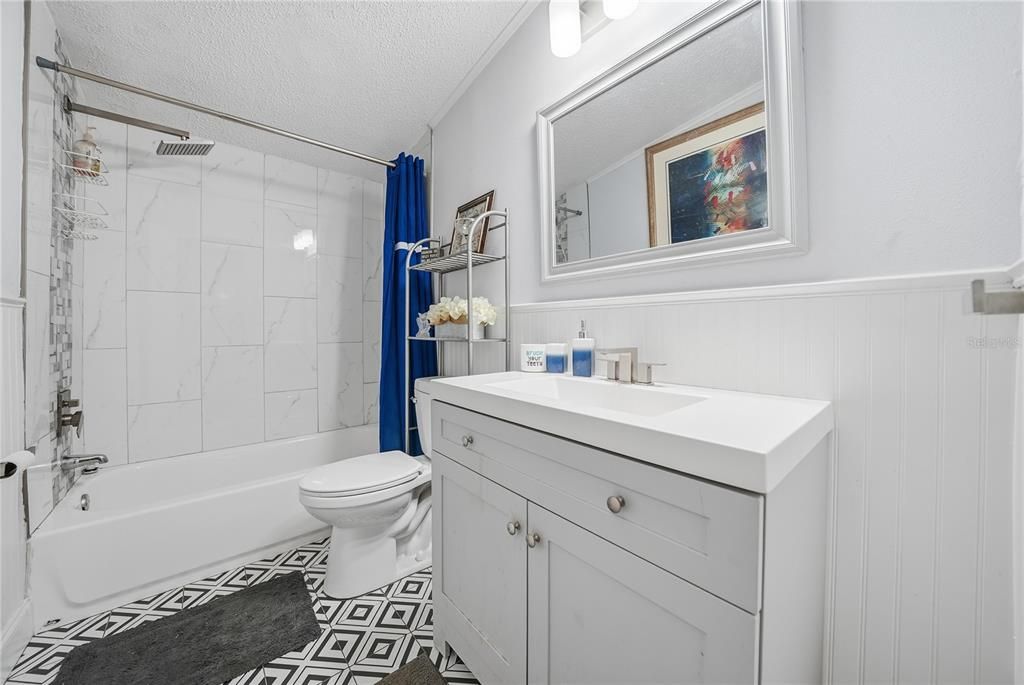 Active With Contract: $279,000 (4 beds, 2 baths, 1782 Square Feet)