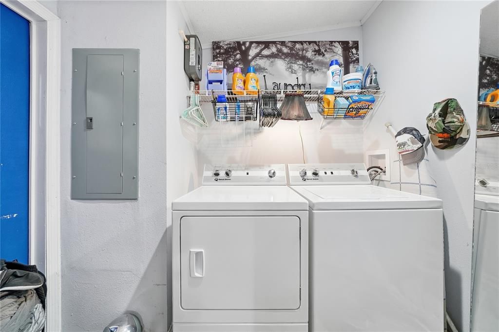 Active With Contract: $279,000 (4 beds, 2 baths, 1782 Square Feet)