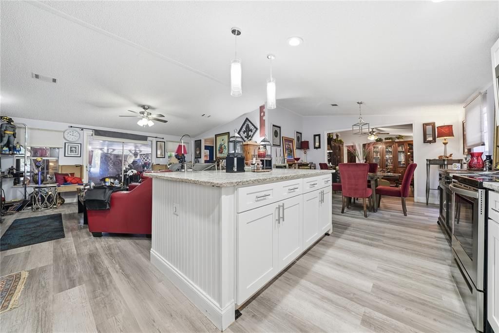 Active With Contract: $279,000 (4 beds, 2 baths, 1782 Square Feet)