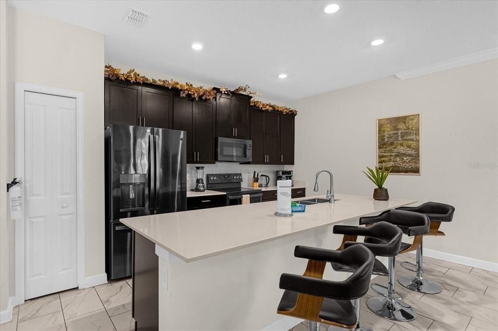 For Sale: $474,900 (4 beds, 3 baths, 1914 Square Feet)