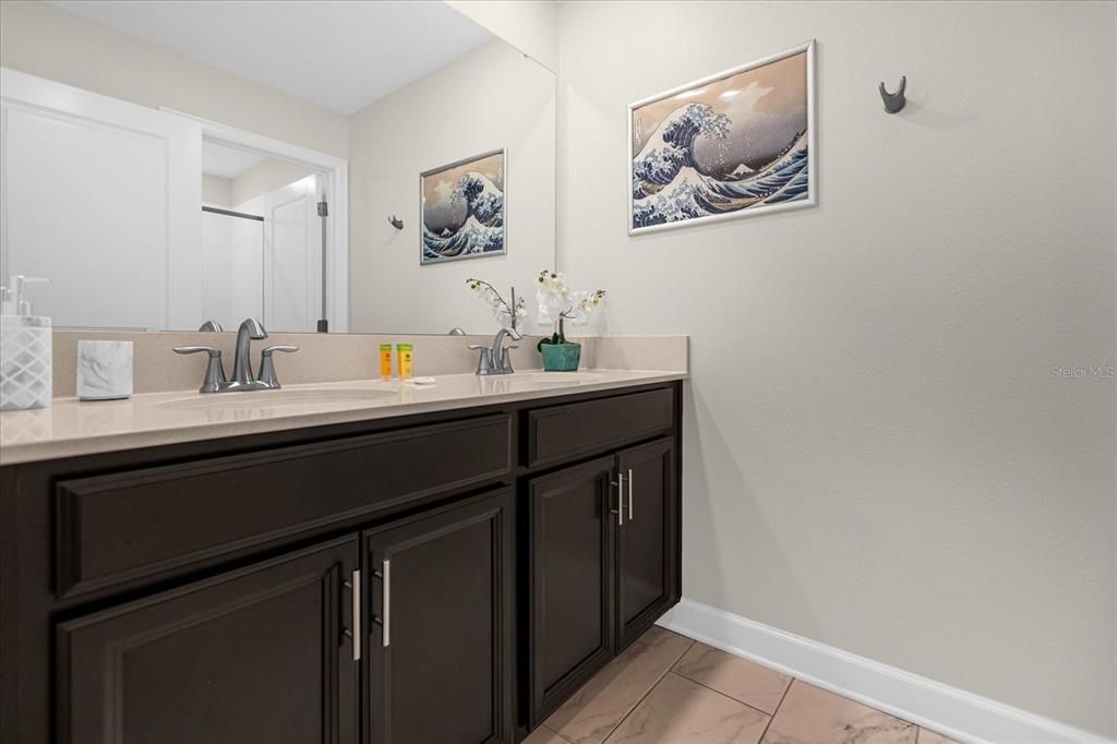 For Sale: $474,900 (4 beds, 3 baths, 1914 Square Feet)