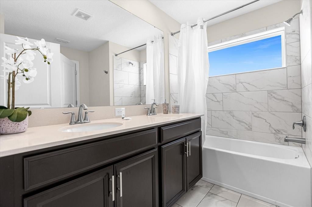 For Sale: $474,900 (4 beds, 3 baths, 1914 Square Feet)