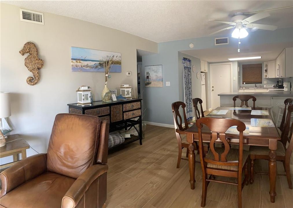 For Rent: $4,500 (2 beds, 2 baths, 1080 Square Feet)
