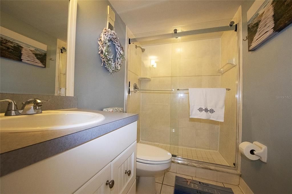 For Rent: $4,500 (2 beds, 2 baths, 1080 Square Feet)