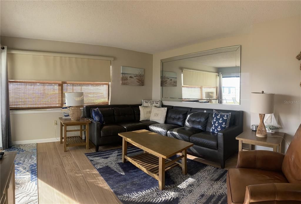 For Rent: $4,500 (2 beds, 2 baths, 1080 Square Feet)