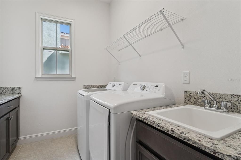 待售: $1,025,000 (5 贝兹, 4 浴室, 3339 平方英尺)