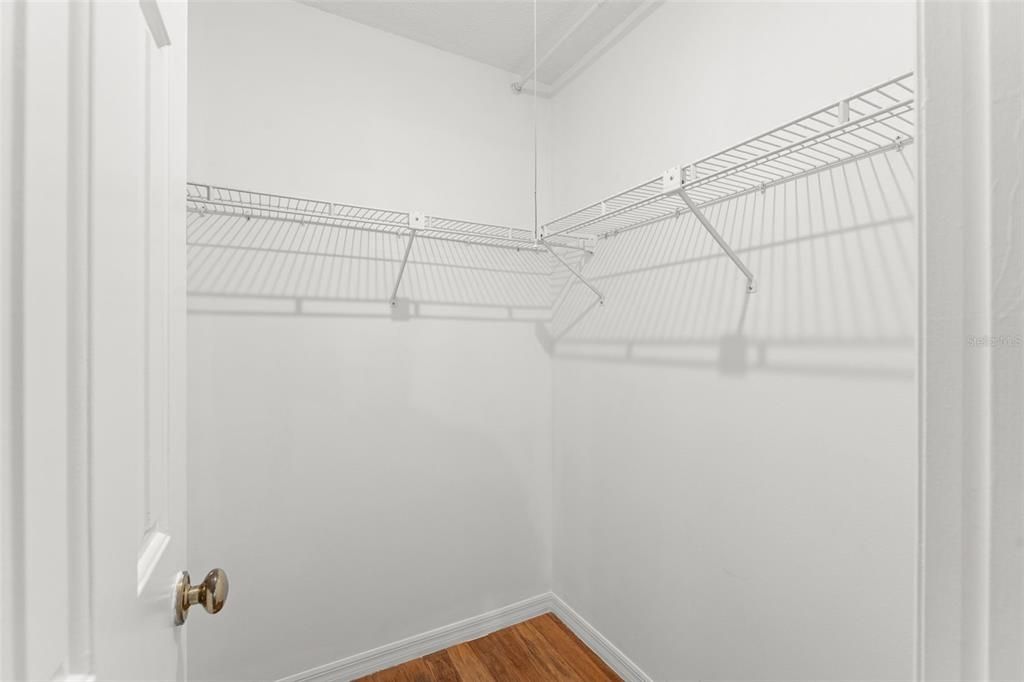 合同活跃: $349,500 (3 贝兹, 2 浴室, 1250 平方英尺)