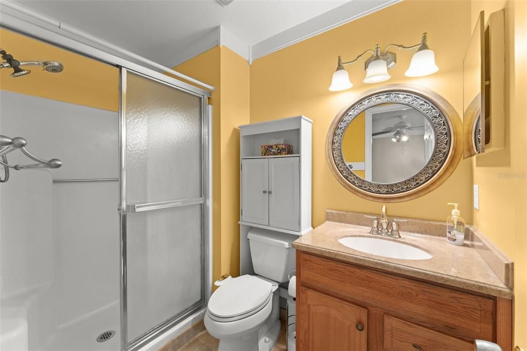 合同活跃: $349,500 (3 贝兹, 2 浴室, 1250 平方英尺)