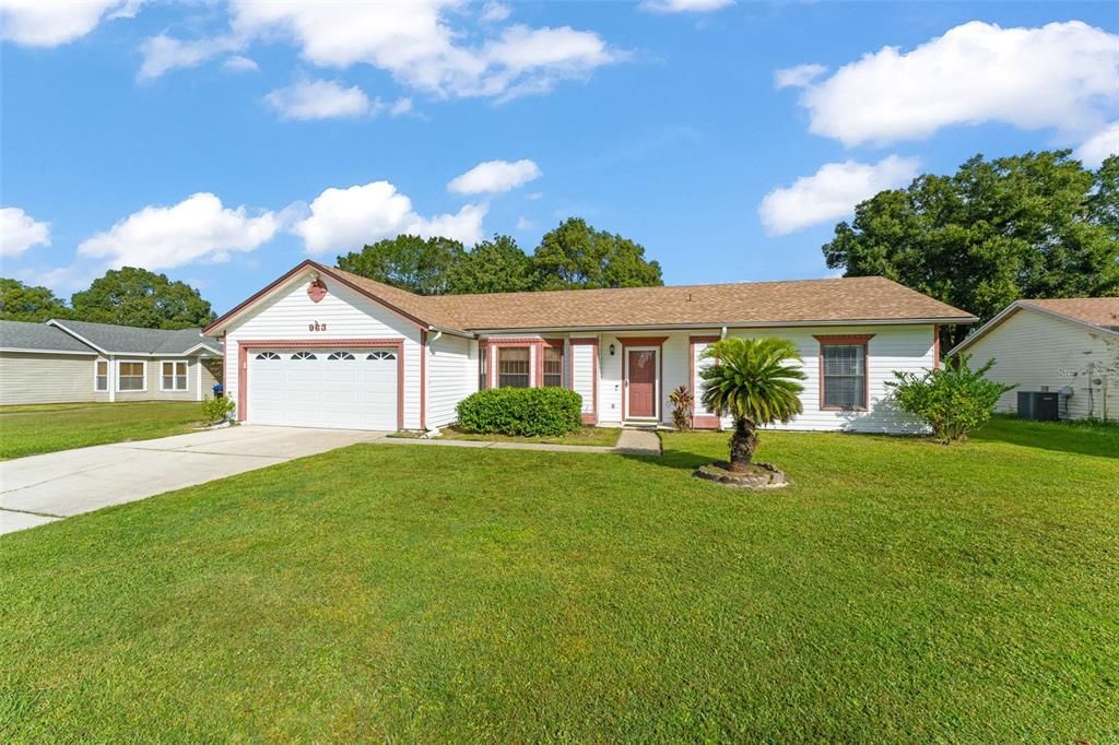 合同活跃: $349,500 (3 贝兹, 2 浴室, 1250 平方英尺)