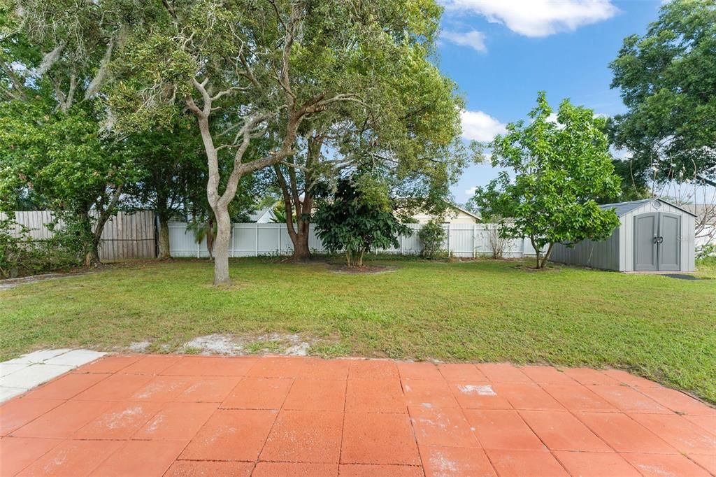 合同活跃: $349,500 (3 贝兹, 2 浴室, 1250 平方英尺)