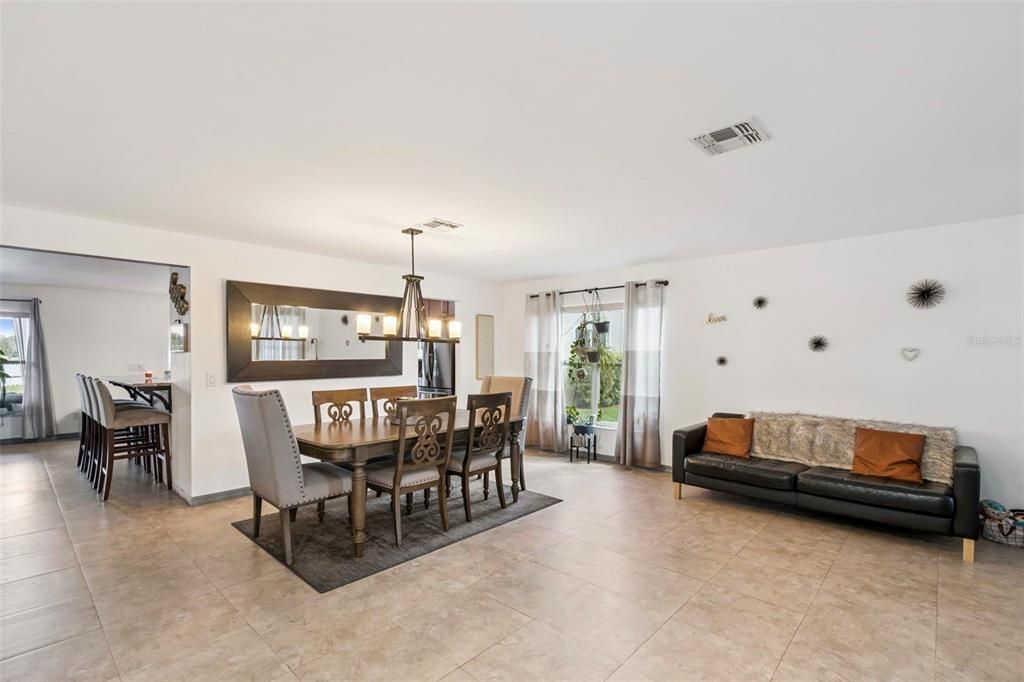 Active With Contract: $630,000 (6 beds, 4 baths, 3413 Square Feet)