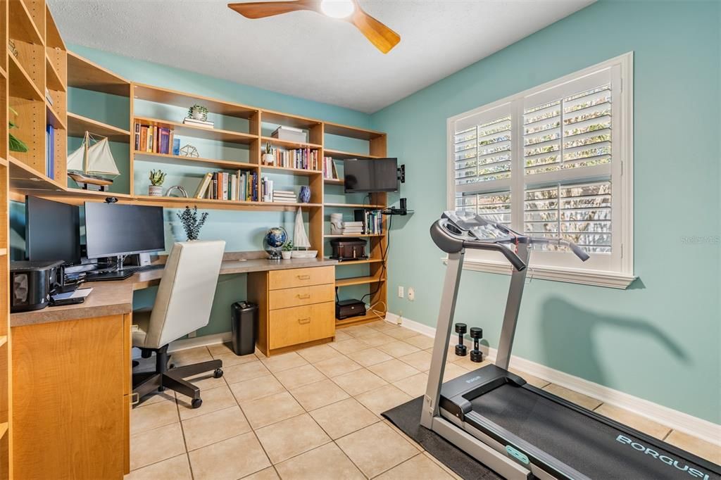 Activo con contrato: $430,000 (3 camas, 2 baños, 1722 Pies cuadrados)