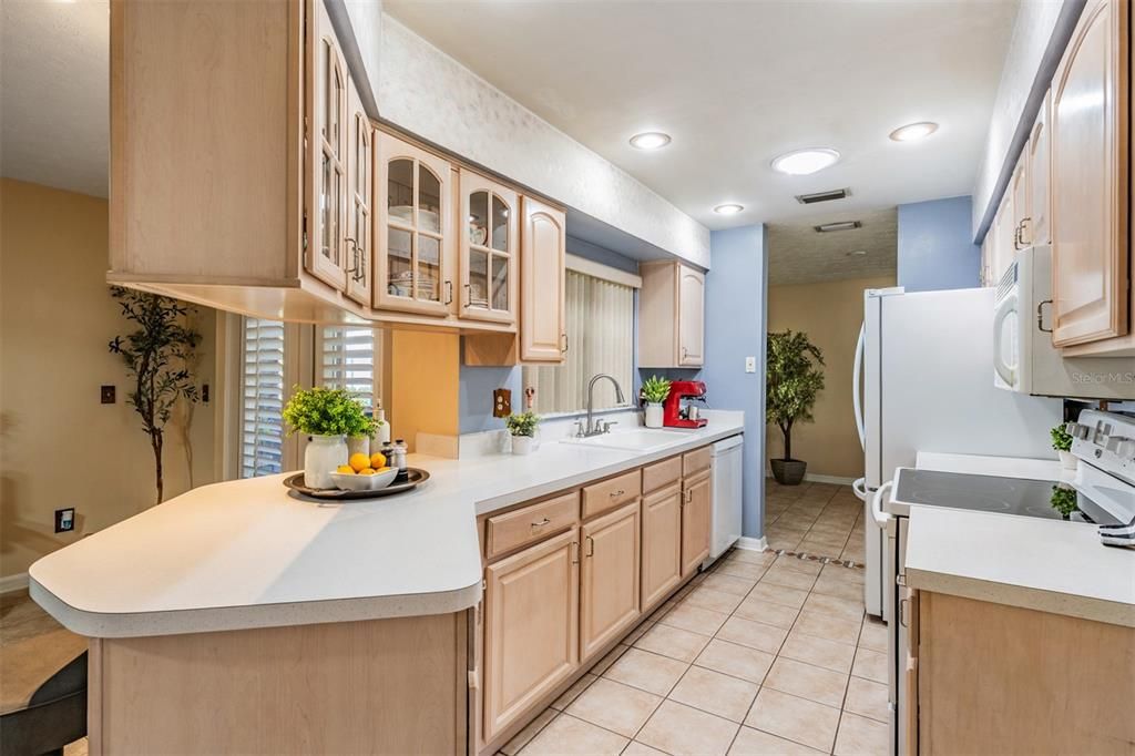 Activo con contrato: $430,000 (3 camas, 2 baños, 1722 Pies cuadrados)