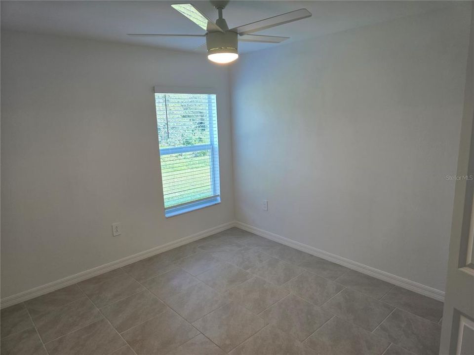 В аренду: $2,000 (4 спален, 2 ванн, 1918 Квадратных фут)