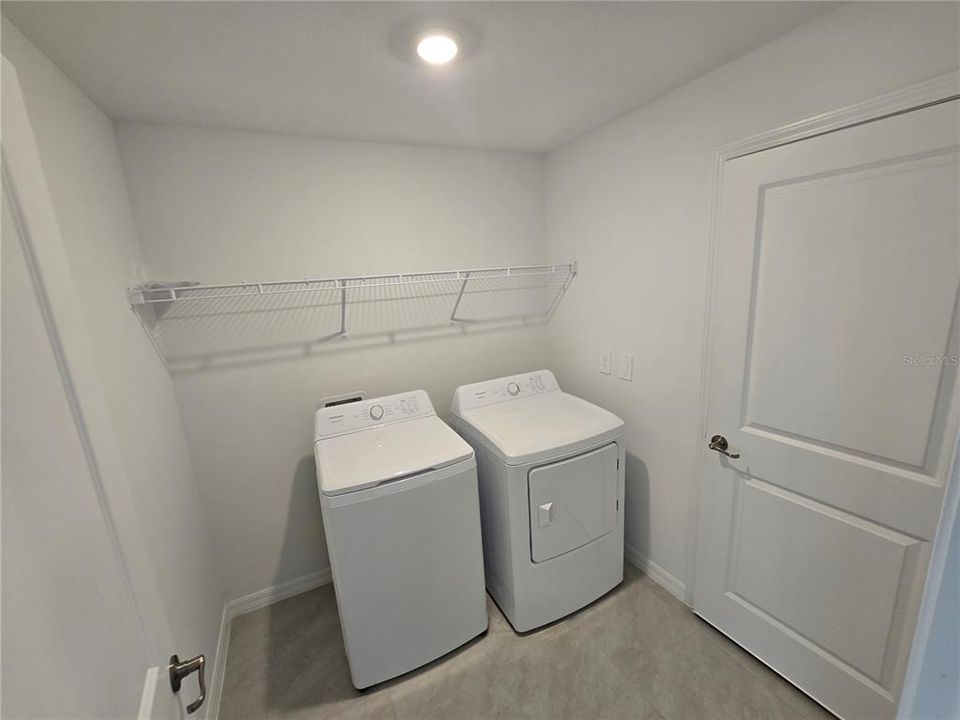 В аренду: $2,000 (4 спален, 2 ванн, 1918 Квадратных фут)