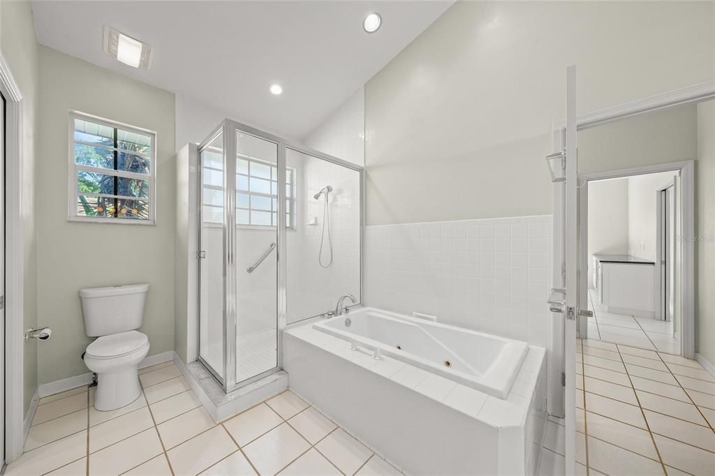 En Venta: $1,800,000 (3 camas, 4 baños, 2804 Pies cuadrados)