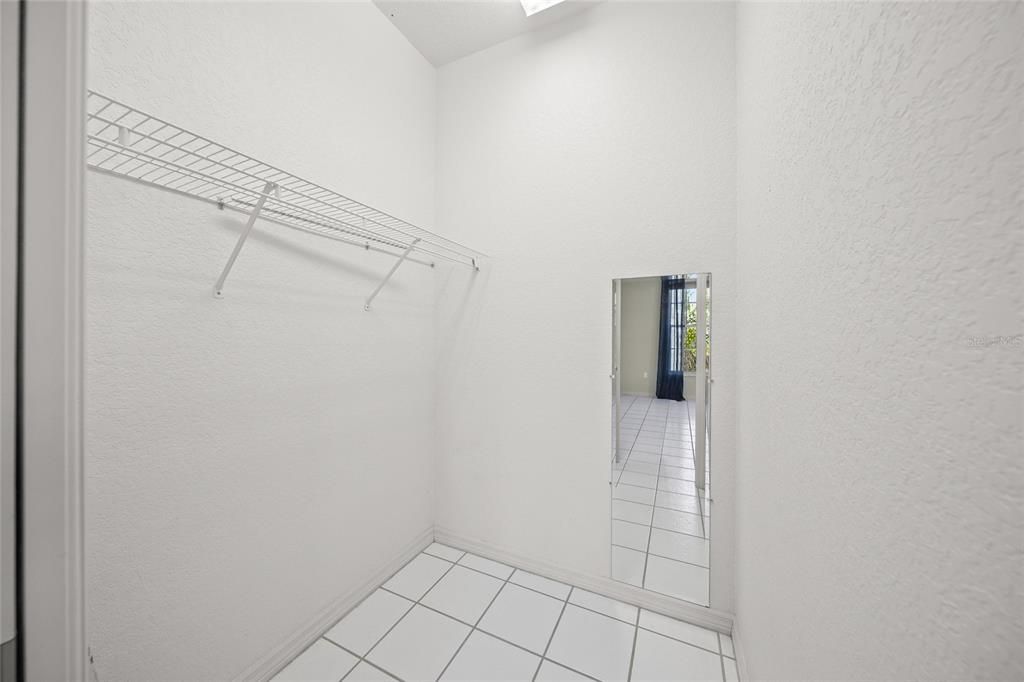 En Venta: $1,800,000 (3 camas, 4 baños, 2804 Pies cuadrados)