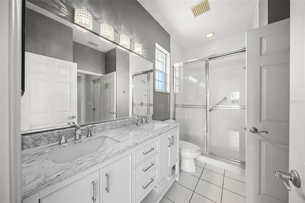 En Venta: $1,800,000 (3 camas, 4 baños, 2804 Pies cuadrados)