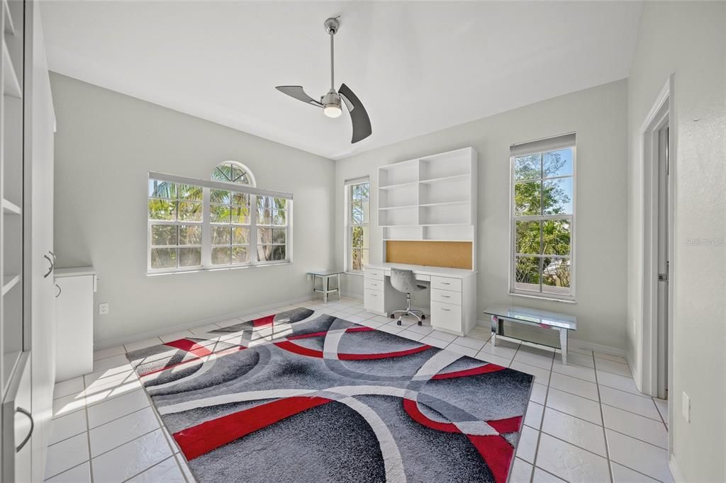 En Venta: $1,800,000 (3 camas, 4 baños, 2804 Pies cuadrados)