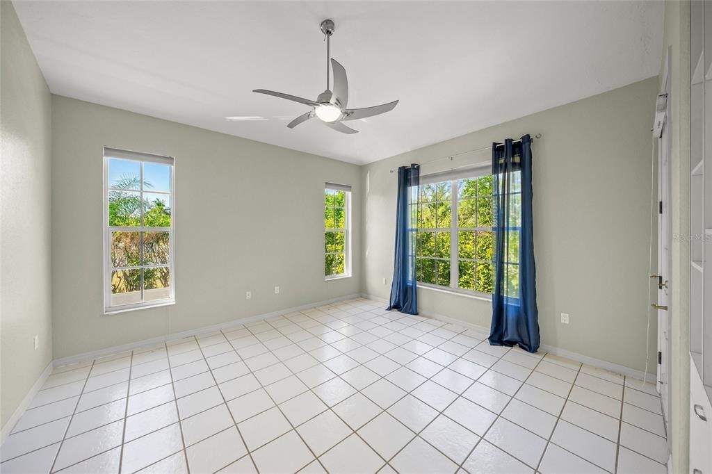 En Venta: $1,800,000 (3 camas, 4 baños, 2804 Pies cuadrados)