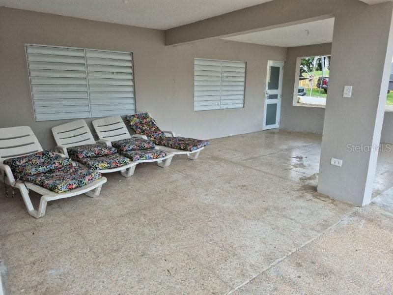 En Venta: $330,000 (6 camas, 3 baños, 3300 Pies cuadrados)