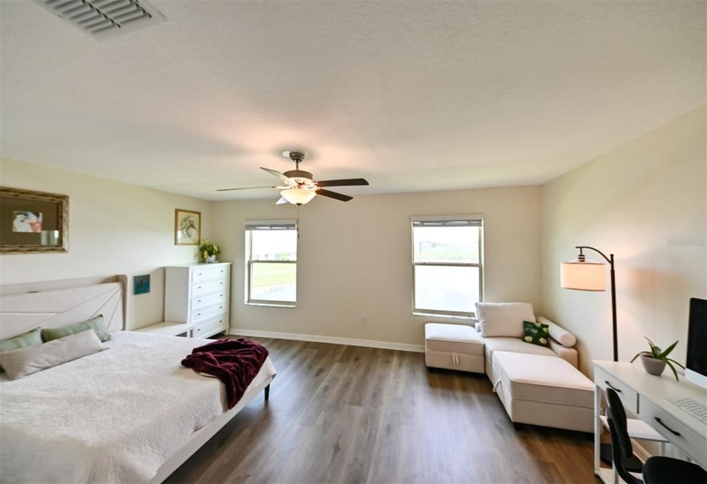 For Sale: $309,900 (3 beds, 2 baths, 1796 Square Feet)