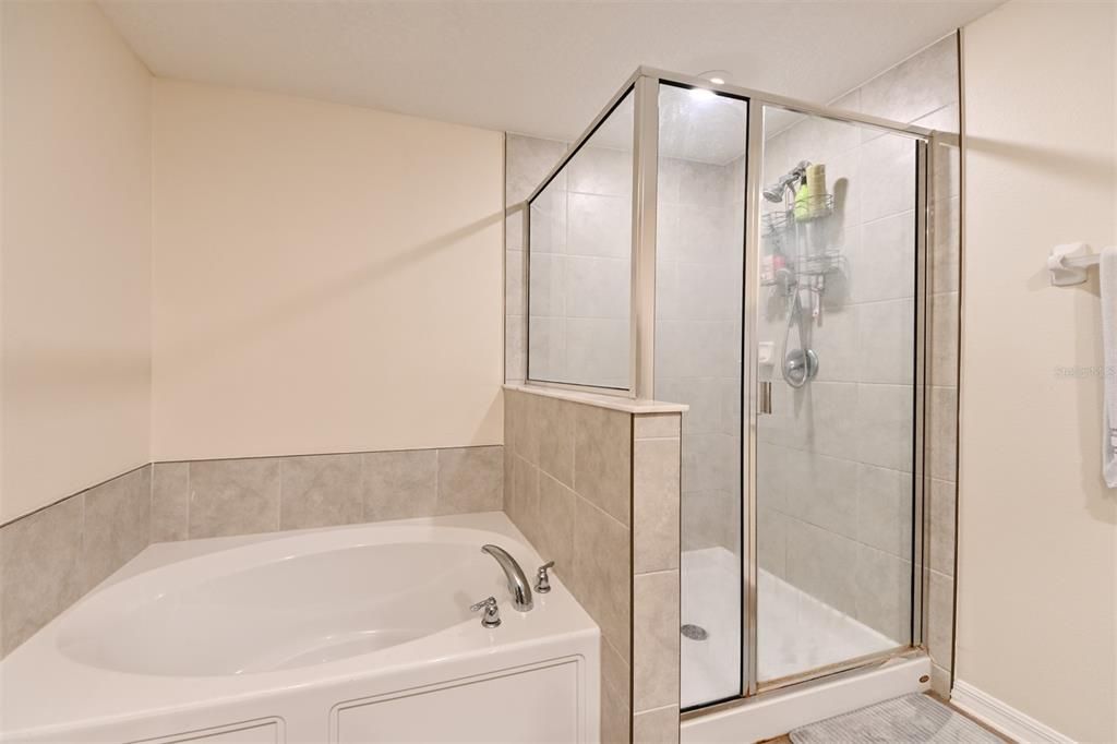 For Sale: $309,900 (3 beds, 2 baths, 1796 Square Feet)