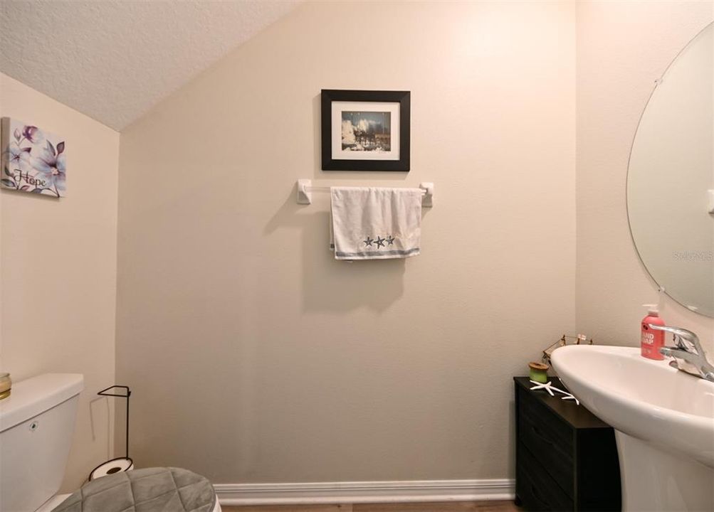 For Sale: $309,900 (3 beds, 2 baths, 1796 Square Feet)