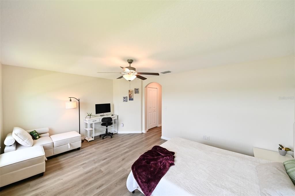 For Sale: $309,900 (3 beds, 2 baths, 1796 Square Feet)