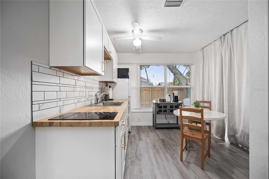 待售: $400,000 (2 贝兹, 0 浴室, 1152 平方英尺)