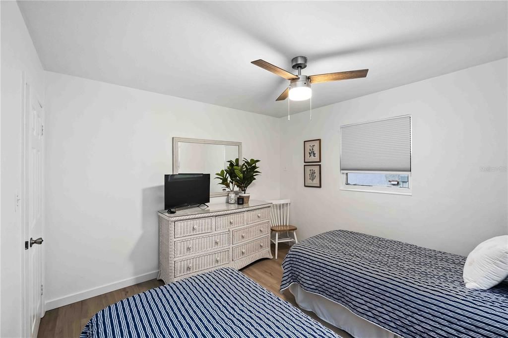 待售: $400,000 (2 贝兹, 0 浴室, 1152 平方英尺)