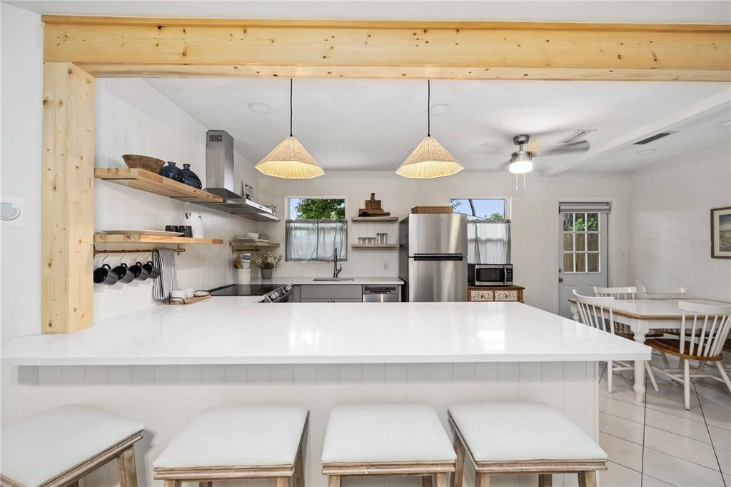 待售: $400,000 (2 贝兹, 0 浴室, 1152 平方英尺)