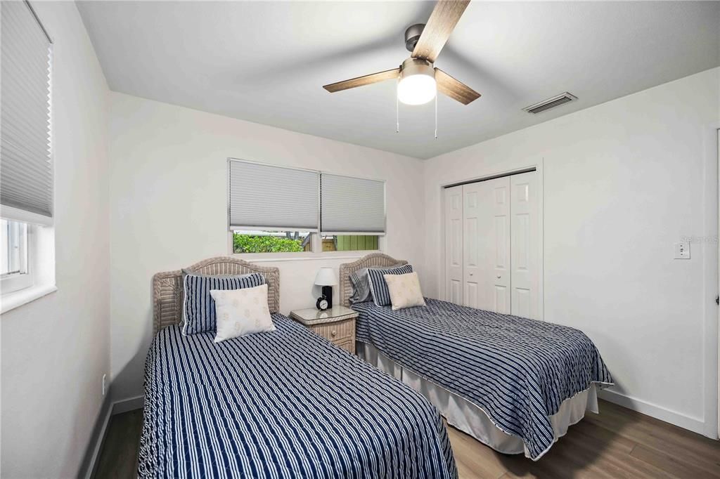 待售: $400,000 (2 贝兹, 0 浴室, 1152 平方英尺)