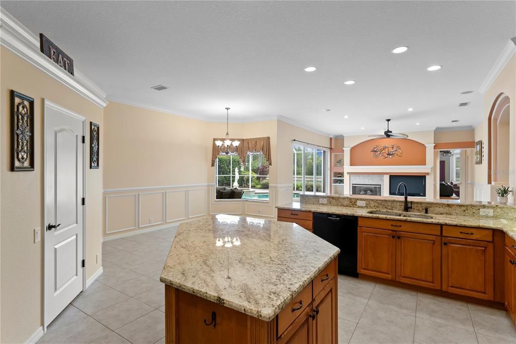 For Sale: $929,900 (4 beds, 3 baths, 3621 Square Feet)